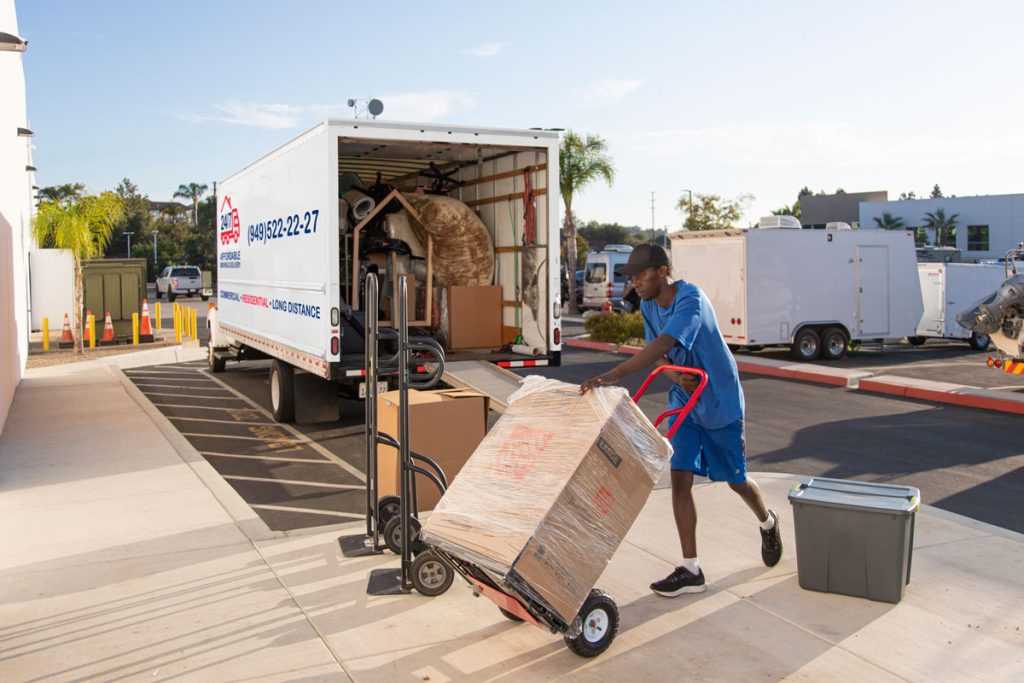 Costa Mesa Movers